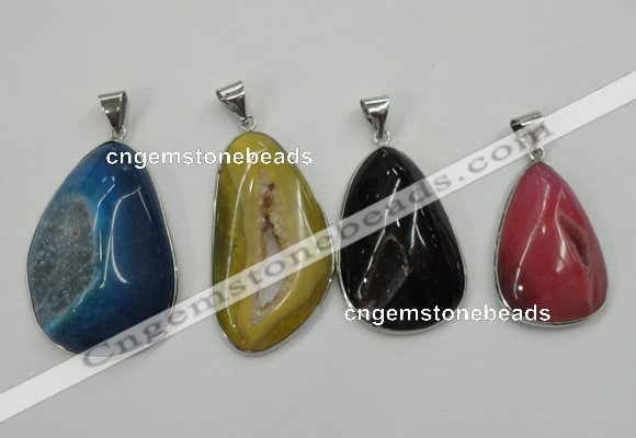 NGP1098 25*30 - 30*45mm freeform druzy agate pendants with brass setting
