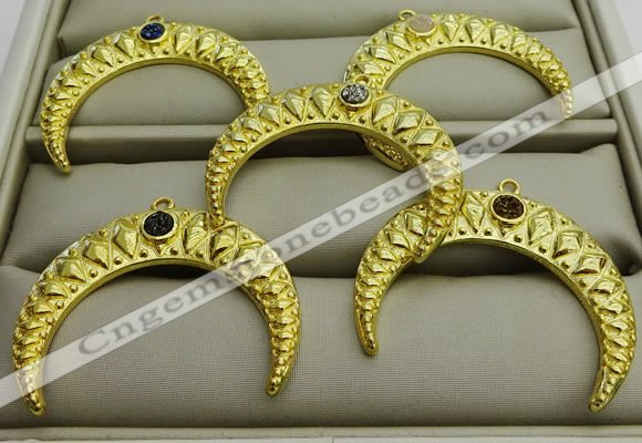 NGP7608 30*40mm moon-shaped plated druzy agate pendants wholesale