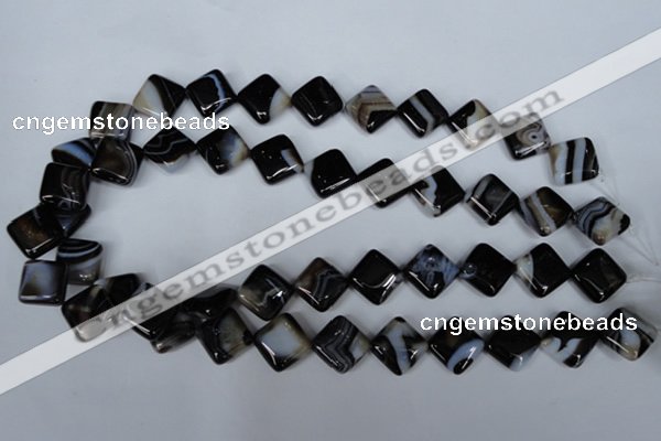 CAG3043 15.5 inches 14*14mm diamond black line agate beads