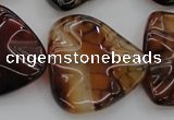 CAG6076 15.5 inches 30mm wavy triangle dragon veins agate beads