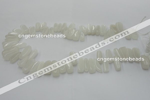 CCH407 15.5 inches 6*18mm - 10*22mm white jade chips beads