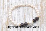 CFB604 6-7mm potato white freshwater pearl & garnet stretchy bracelet