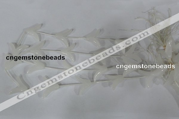 CFG502 15.5 inches 20*26mm carved flower white jade beads