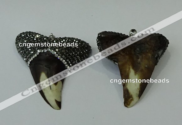 CGP273 45*50mm shark teeth resin pendants wholesale