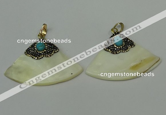 CGP287 35*50mm fan-shaped pearl shell pendants wholesale