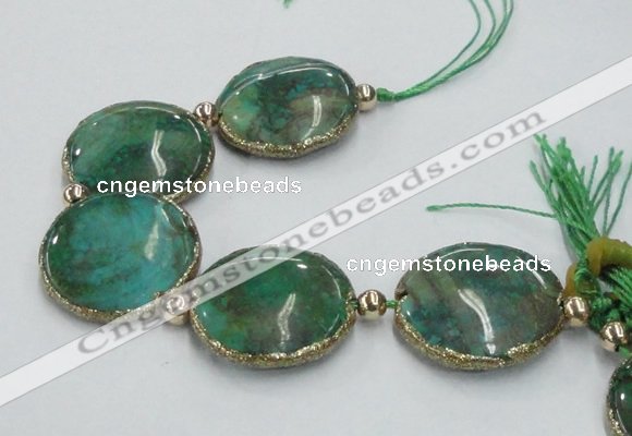 CNG2192 7.5 inches 30mm flat round agate beads with brass setting