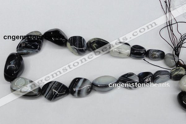 CNG85 15.5 inches 10*14mm - 25*35mm nuggets madagascar agate beads