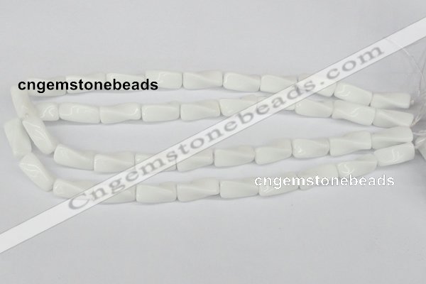 CTW127 15.5 inches 9*20mm twisted trihedron white agate beads