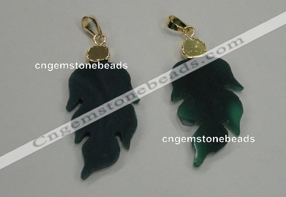 NGP1289 25*55mm leaf green agate pendants with brass setting