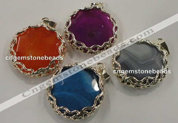 NGP1561 10*45*47mm flat round agate with brass setting pendants